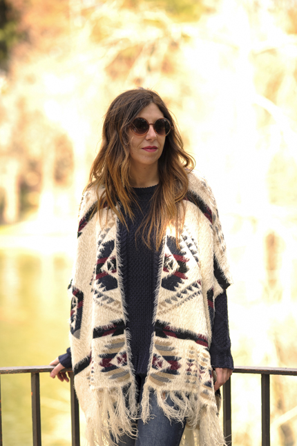 outfit-poncho-etnico